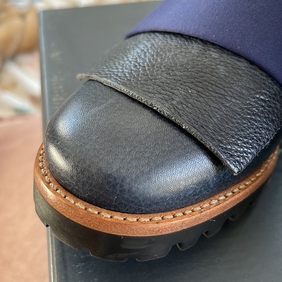 Bernardo Ora Navy leather and satin loafer size 7 - Picture 2 of 6